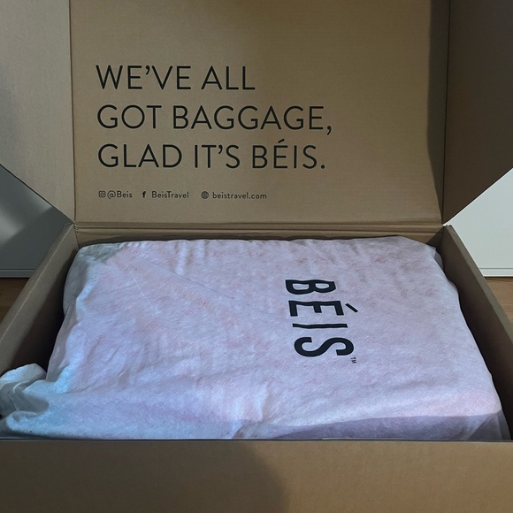 BÉIS x Barbie Carry On Luggage [Limited Edition] - Picture 3 of 5